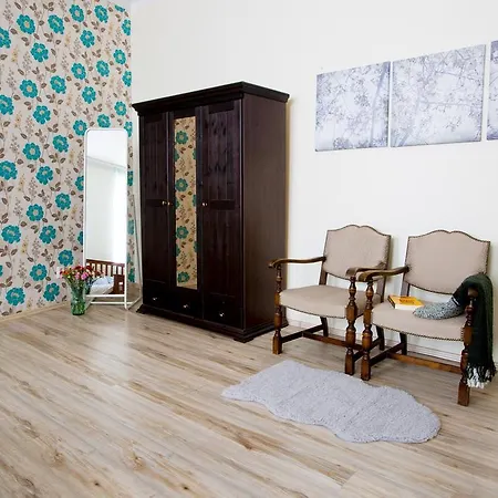 Apartment Spacious & Centrally Located Apartment *